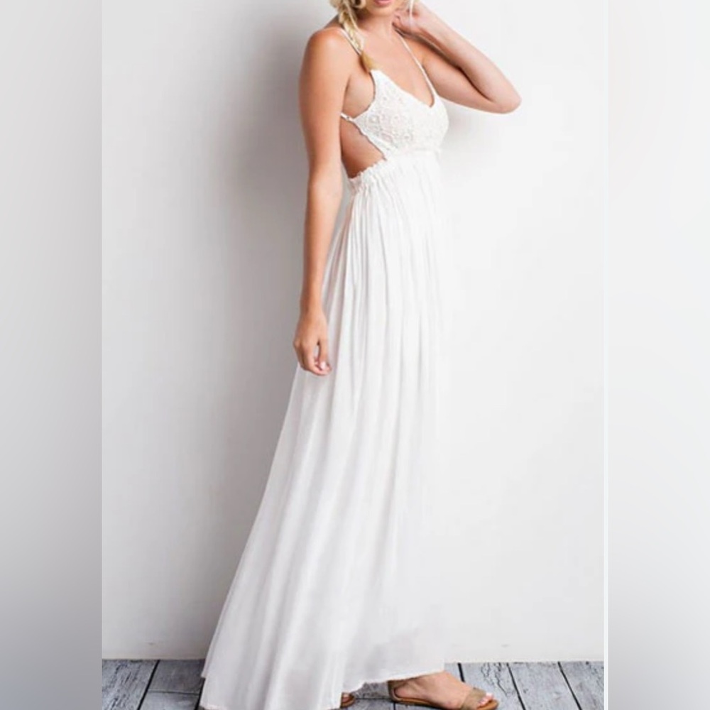 Elegant White Maxi Dress